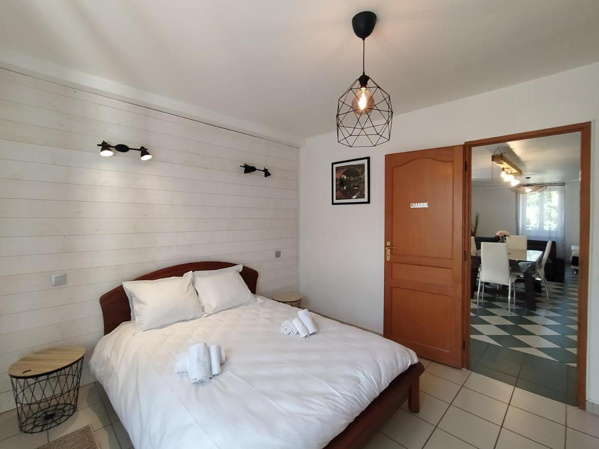אונדרה Maison Christy, Spacieux, Calme Avec Jardin מראה חיצוני תמונה