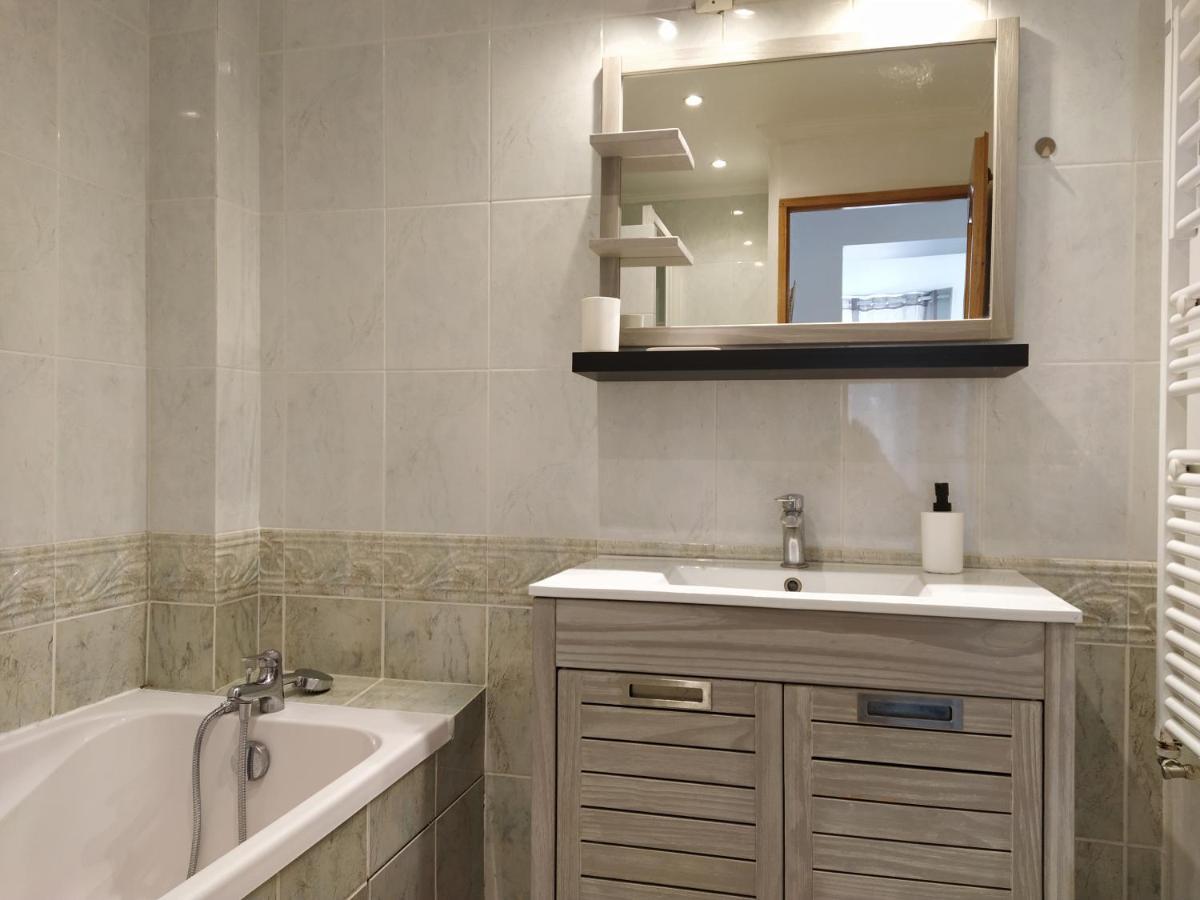 אונדרה Maison Christy, Spacieux, Calme Avec Jardin מראה חיצוני תמונה